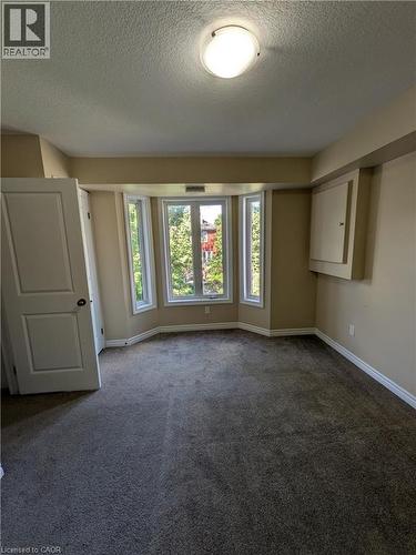 225 RIDDELL Street Unit# 33 , Woodstock, Ontario N4S 6N2 3