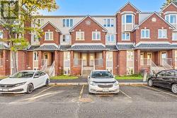 4 - 394 BRISTON PRIVATE  Ottawa, ON K1G 5R3