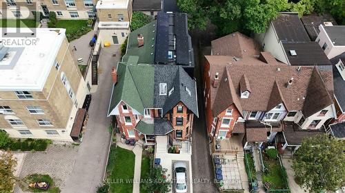 2 - 23 ROSS STREET , Toronto, Ontario M5T 1Z8 2
