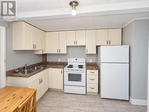 UNIT 2 - 66 PROSPECT STREET , Newmarket, Ontario L3Y 3S9 4