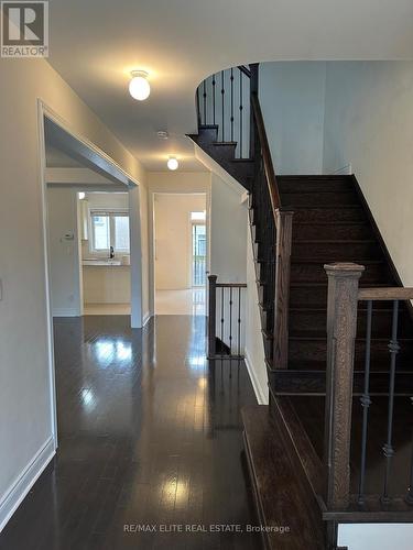 959 ERNEST COUSINS CIRCLE , Newmarket, Ontario L3X 0B7 4