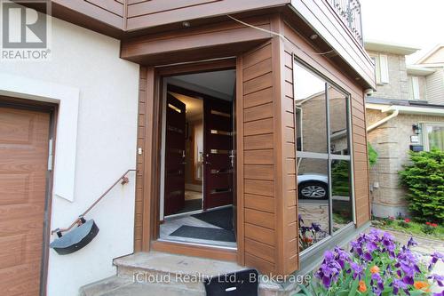623 HARTFORDSHIRE LANE , Mississauga, Ontario L5B 2W9 4