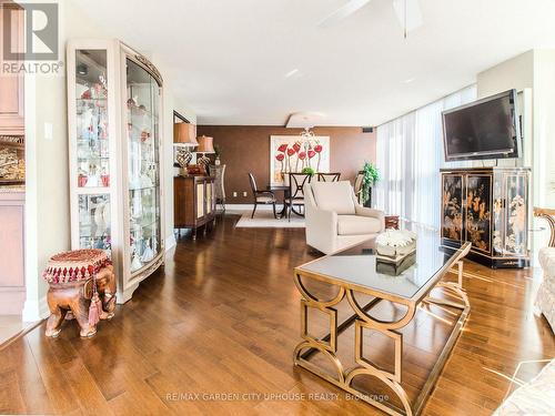 708 - 162 MARTINDALE ROAD , St. Catharines (Grapeview), Ontario L2S 3S4 5