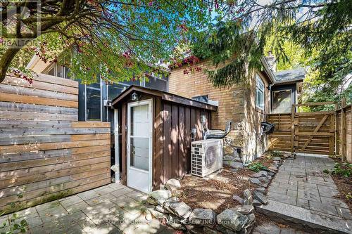 32 ELLIS AVENUE , Toronto, Ontario M6S 2X1 5