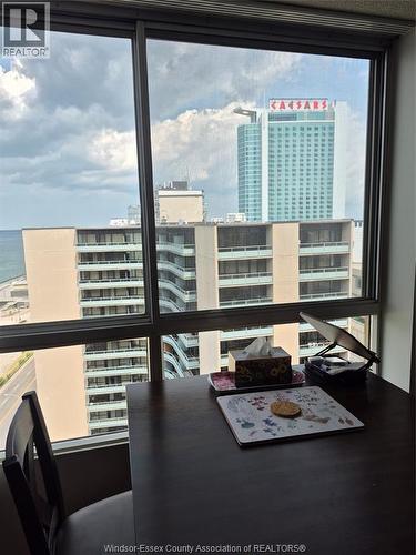 75 RIVERSIDE DRIVE East Unit# 1706 , Windsor, Ontario N9A 7C4 5