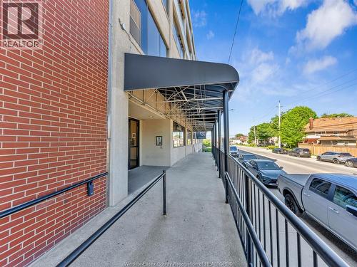 2109 OTTAWA STREET Unit# 401 , Windsor, Ontario N8Y 1R8 4