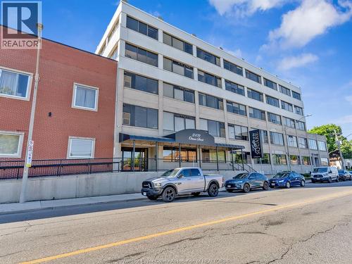 2109 OTTAWA STREET Unit# 402 , Windsor, Ontario N8Y 1R8 2