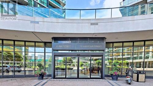 2609 - 33 BAY STREET , Toronto, Ontario M5J 2Z3 2