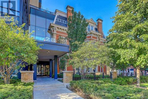 1907 - 28 LINDEN STREET , Toronto, Ontario M4Y 0A4 2