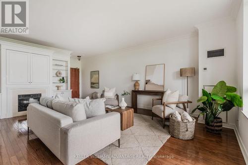 321 - 9 BOARDWALK DRIVE , Toronto, Ontario M4L 6T1 4