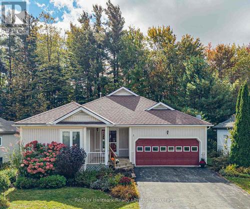 3 WOODS HOLLOW  Gravenhurst (Muskoka (S)), ON P1P 1Y7