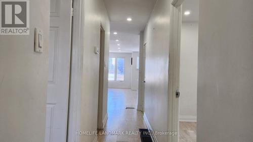 235 PENN AVENUE , Newmarket, Ontario L3Y 2S4 4