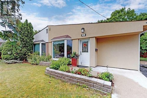 64 LINDSAY AVENUE  Newmarket, ON L3Y 4N6
