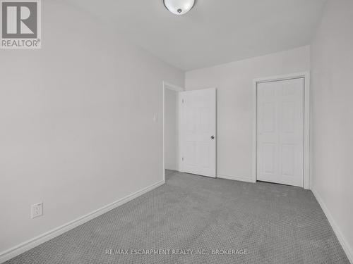 UPPER - 7 MAITLAND STREET , Thorold (Thorold Downtown), Ontario L2V 3A4 4