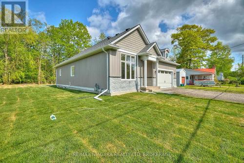 196 BERNARD AVENUE , Fort Erie (Ridgeway), Ontario L0S 1N0 3