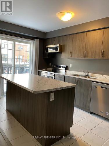 6 ANDEAN LANE , Barrie, Ontario L9J 0J4 4