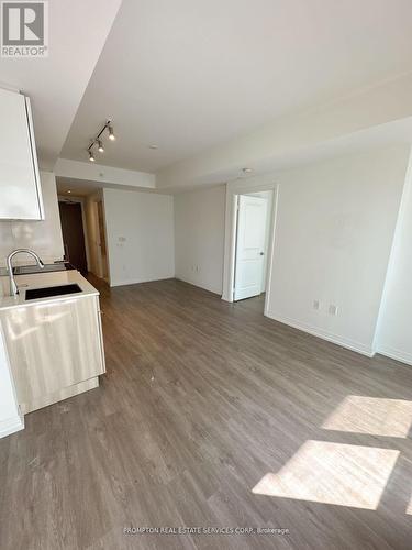 4404 - 251 JARVIS STREET , Toronto, Ontario M5B 0C3 4