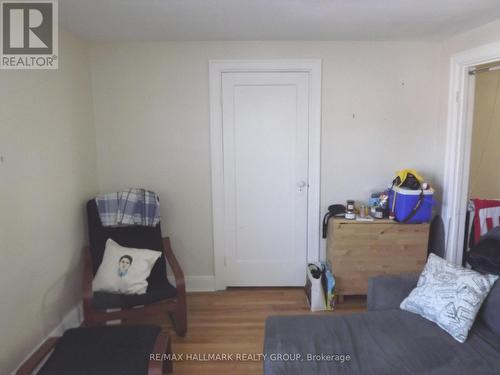 # 2 - 570 GLADSTONE AVENUE , Ottawa, Ontario K1R 5P3 4