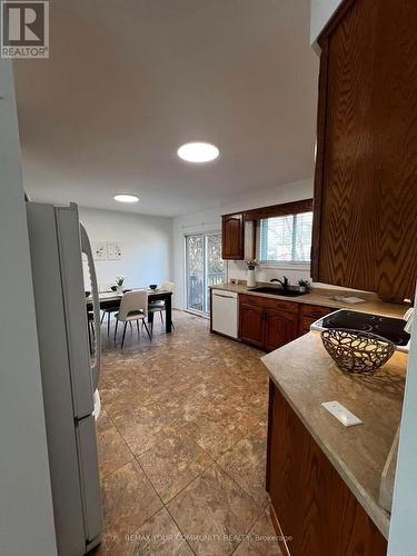 34 BEAVER CRESCENT , Brantford, Ontario N3P 1H8 3