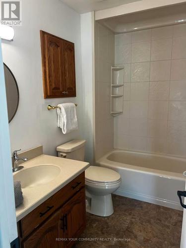 34 BEAVER CRESCENT , Brantford, Ontario N3P 1H8 5