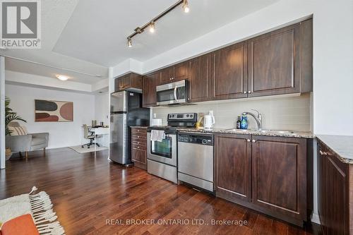 683 - 209 FORT YORK BOULEVARD , Toronto, Ontario M5V 4A1 5