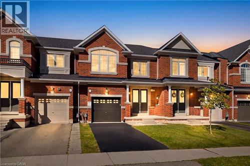7 HEMING Trail  Ancaster, ON L9K 0J8