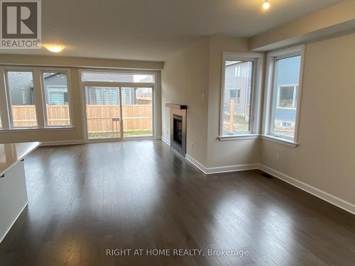 608 MOONFLOWER CRESCENT , Ottawa, Ontario K1T 0X8 3