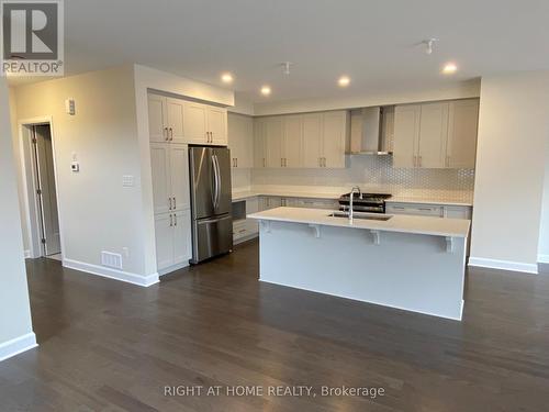 608 MOONFLOWER CRESCENT , Ottawa, Ontario K1T 0X8 4