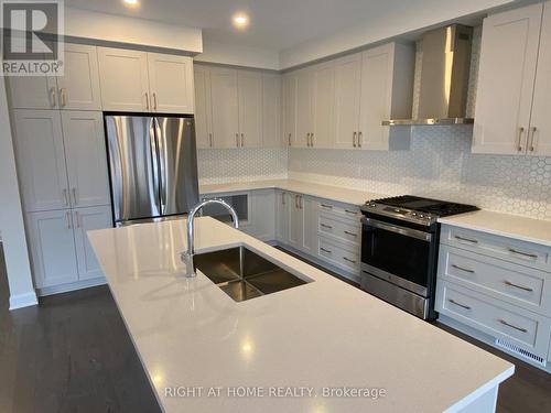 608 MOONFLOWER CRESCENT , Ottawa, Ontario K1T 0X8 5