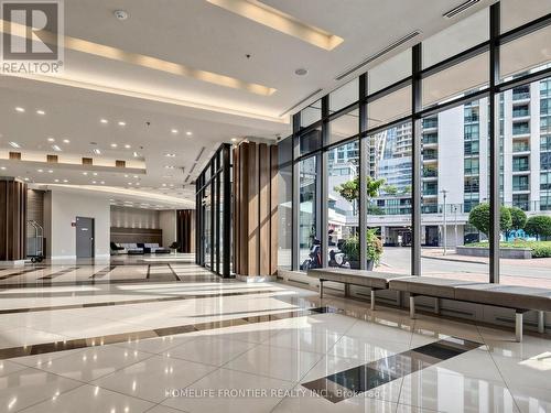 707 - 33 BAY STREET , Toronto, Ontario M5J 2Z3 4