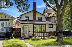 3719 Victoria AVENUE  Regina, SK S4T 1M5