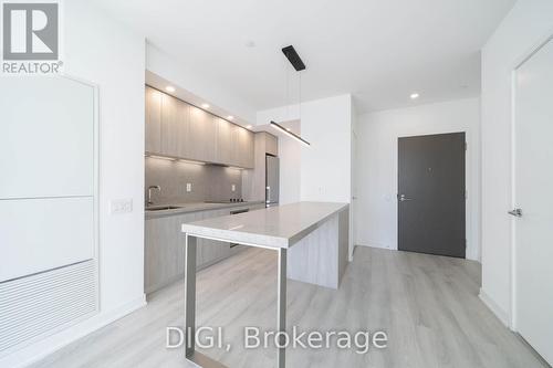 2204 - 57 SPADINA AVENUE , Toronto, Ontario M5V 0T9 4