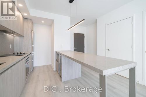 2204 - 57 SPADINA AVENUE , Toronto, Ontario M5V 0T9 5