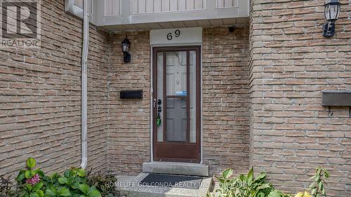 69 - 1290 BRIDLETOWNE CIRCLE , Toronto, Ontario M1W 2V4 2