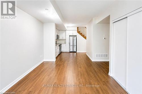 4 - 2205 LILLYKIN STREET , Oakville, Ontario L6H 7H2 5