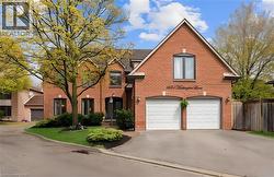 6654 MOCKINGBIRD Lane  Mississauga, ON L5N 5J9