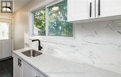 A - 35 SHERRY LANE S , Ottawa, Ontario K2G 3L4 4