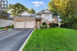 4 TRAILWOOD PLACE Wasaga Beach, ON L9Z 1M6