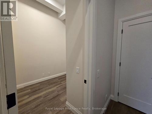 1 - 261 FRONT STREET , Belleville (Belleville Ward), Ontario K8N 2Z6 1