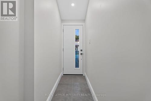 C - 775 KINGFISHER CRESCENT , Ottawa, Ontario K1E 2L5 5
