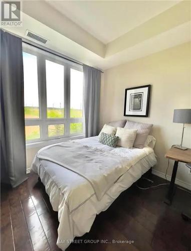 210 - 5327 UPPER MIDDLE ROAD , Burlington, Ontario L7L 0E9 4