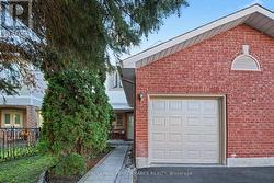 1478 CORSHAM AVENUE Ottawa, ON K4A 3M5