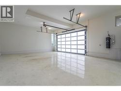 Garage - 