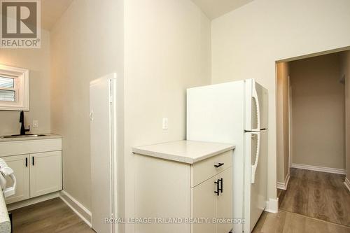 2 - 53 GLADSTONE AVENUE , St. Thomas, Ontario N5R 2L7 3