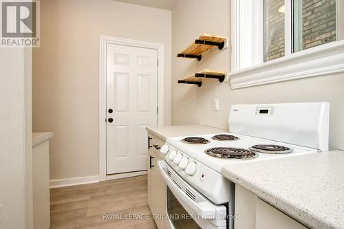 2 - 53 GLADSTONE AVENUE , St. Thomas, Ontario N5R 2L7 4