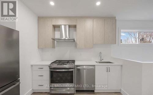 5 - 14 HATFIELD CRESCENT , Toronto, Ontario M9W 2R8 2