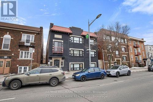 4 - 595 ST CLAIR AVENUE W , Toronto, Ontario M6C 1A3 2