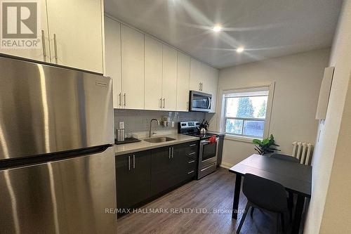 4 - 595 ST CLAIR AVENUE W , Toronto, Ontario M6C 1A3 3