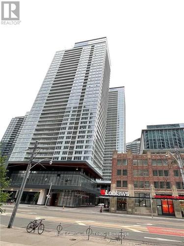 3607 - 19 BATHURST STREET  Toronto, ON M5V 0N2