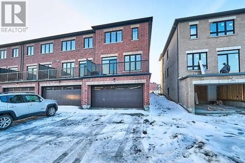 2945 STARLIGHT DRIVE , Pickering, Ontario L1V 2P8 4